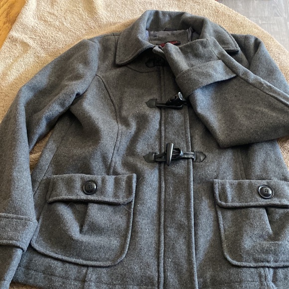 Coat - Picture 5 of 10